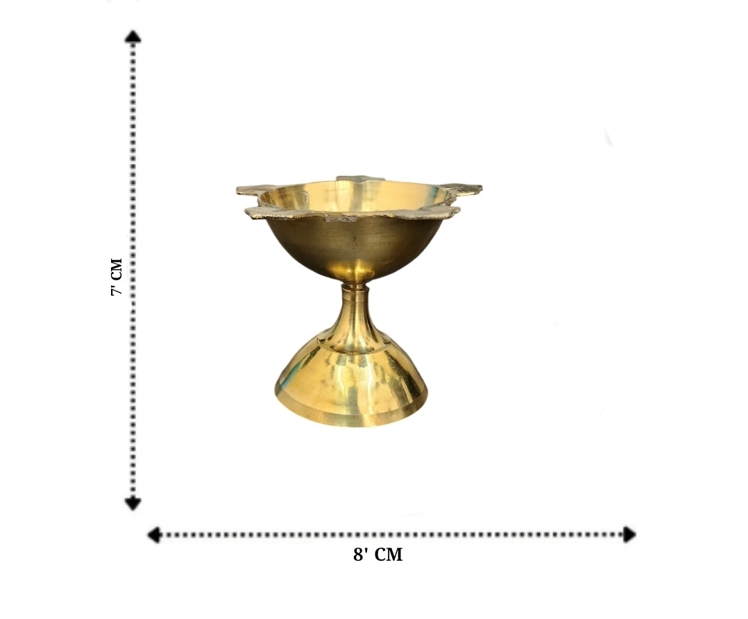 Dhevu Brass Panchmukhi Diya