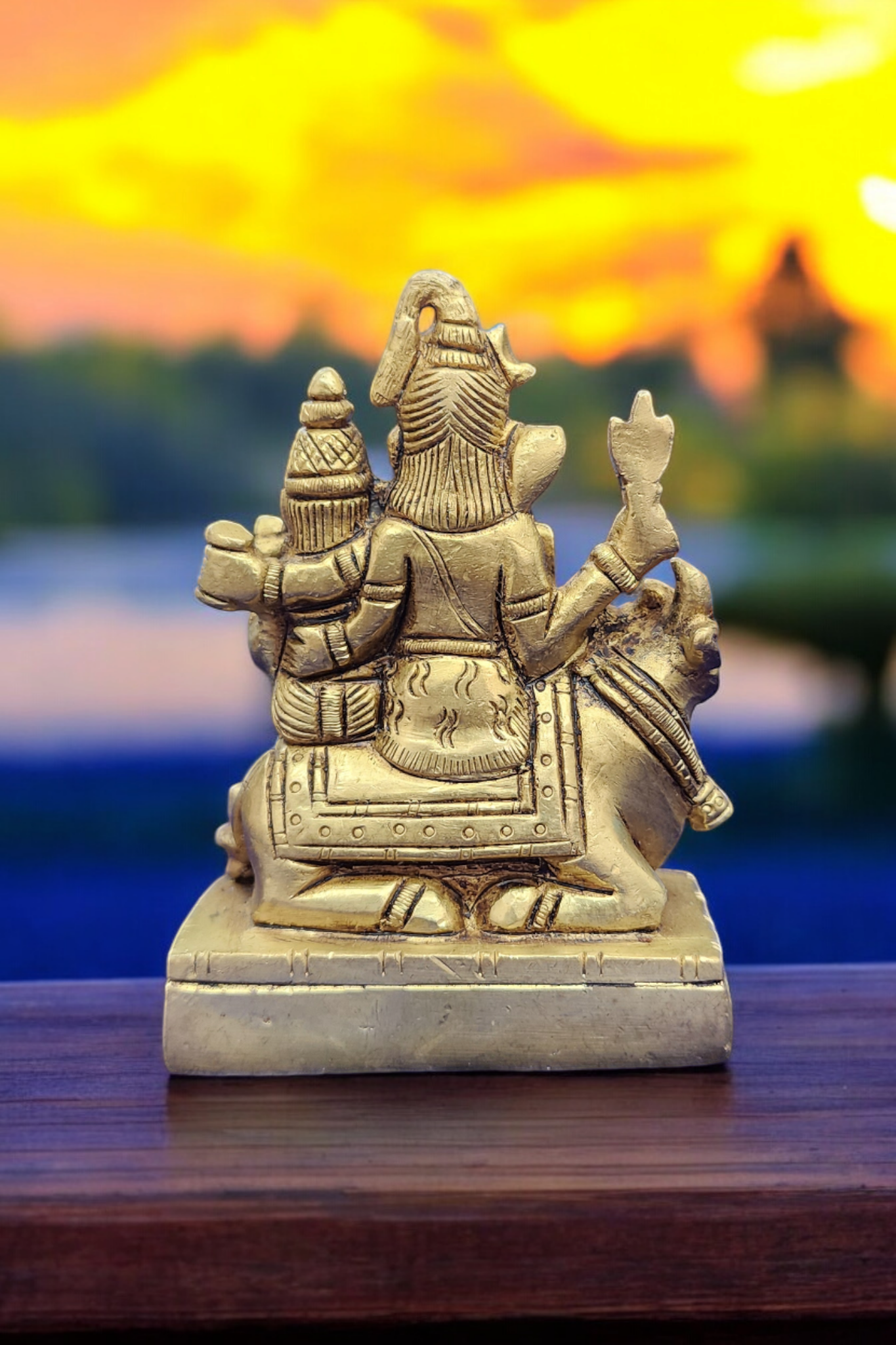 Dhevu brass Shiva Parvati Sitting On Nandi Idol